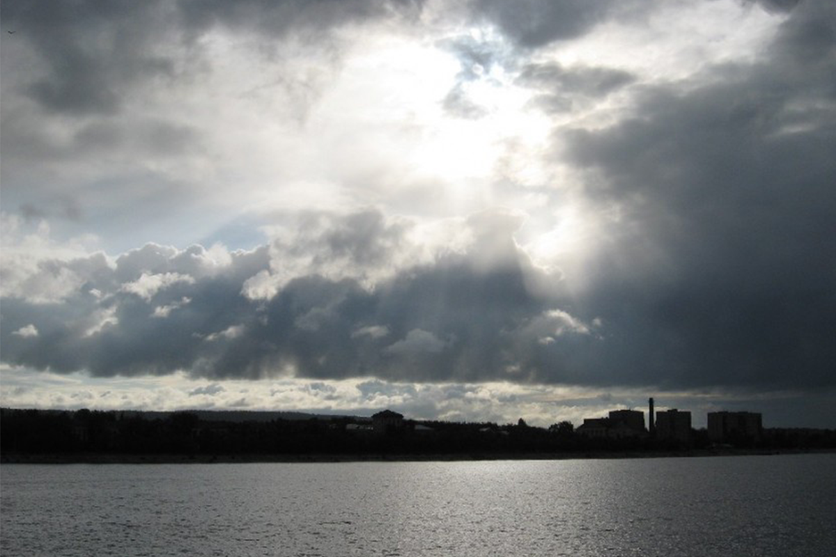 штормовое предупреждение в спб. дождь в городе. завтра будет пасмурная погода. завтра будет пасмурная погода. дождь в москве летом.